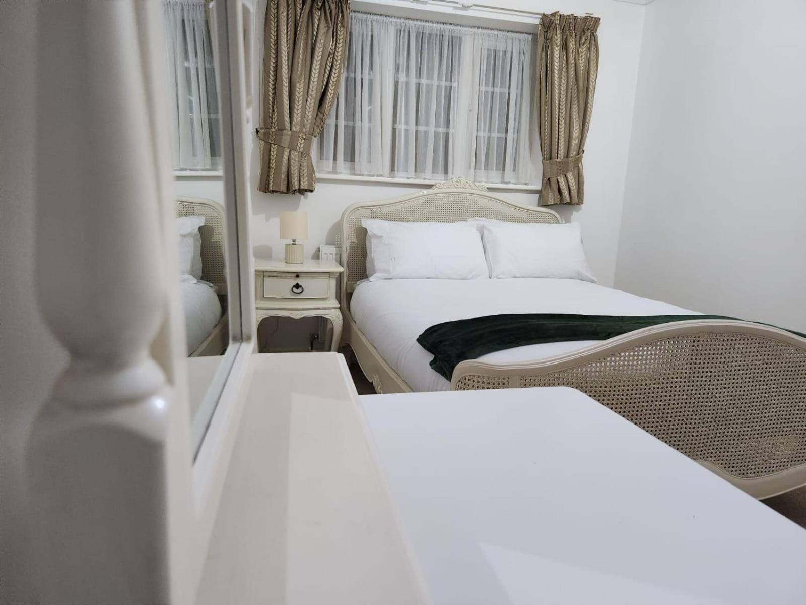 D Elmdon Homestay Shared 4 Bedrooms เบอร์มิงแฮม ภายนอก รูปภาพ