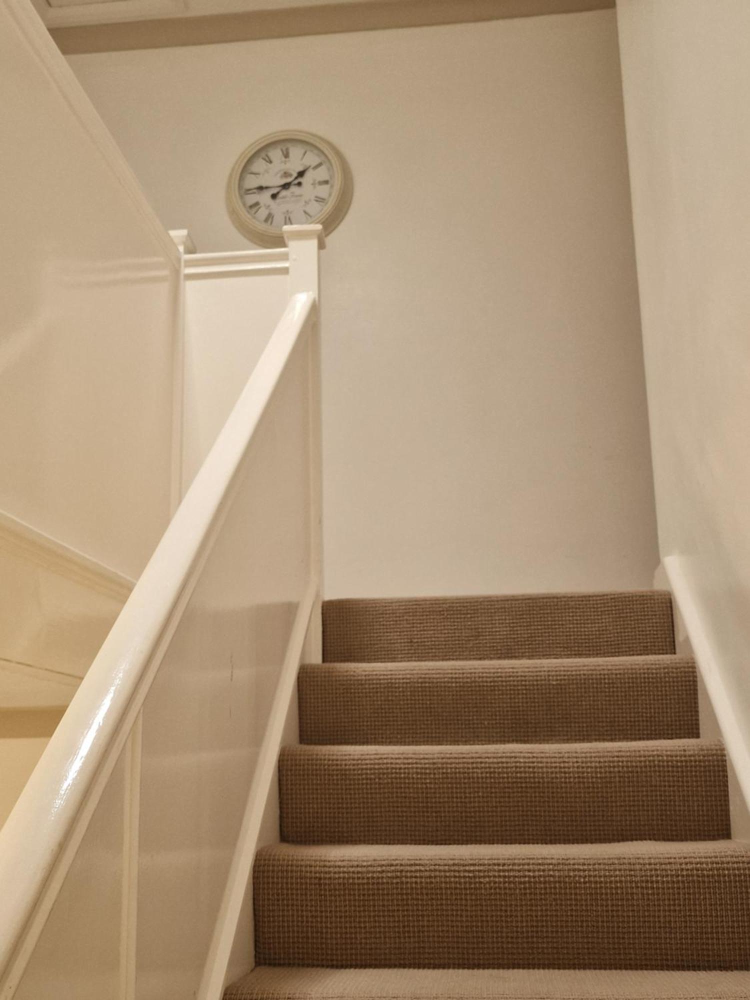 D Elmdon Homestay Shared 4 Bedrooms เบอร์มิงแฮม ภายนอก รูปภาพ