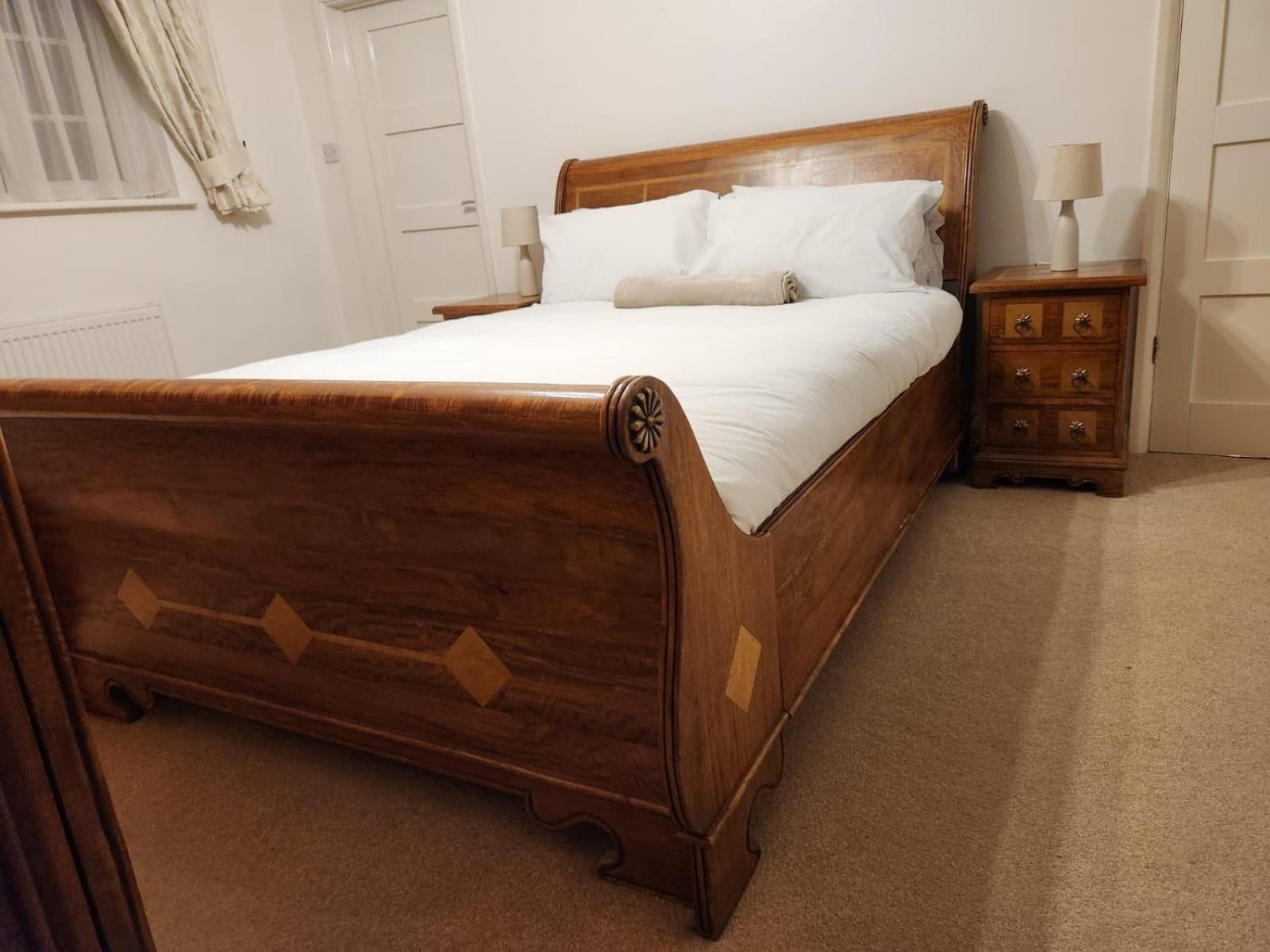 D Elmdon Homestay Shared 4 Bedrooms เบอร์มิงแฮม ภายนอก รูปภาพ